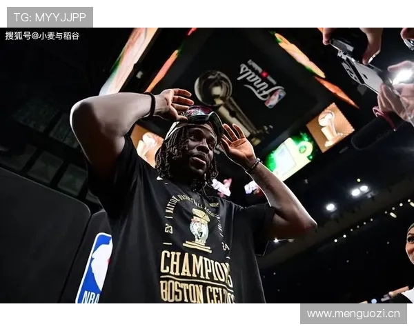 霍勒迪三分命中率提升拉开差距 主导球队关键时刻表现