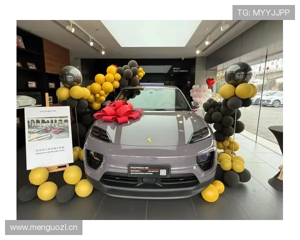 阿萨尔森训练完直接去提了辆保时捷，这自律换来的日子普通人真过不来